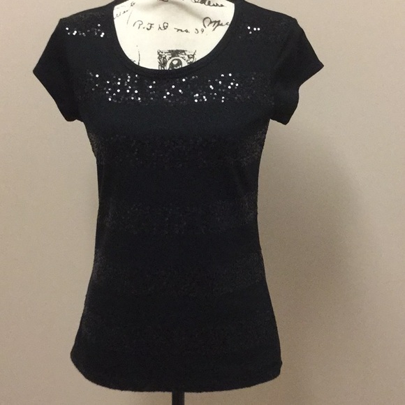 Doncaster Tops - Doncaster black sequins tee shirt 🎉3 for $15🎉